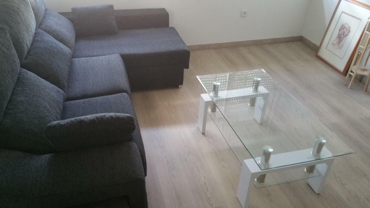 Apartamentos La Vaguada Suites Madrid Luaran gambar